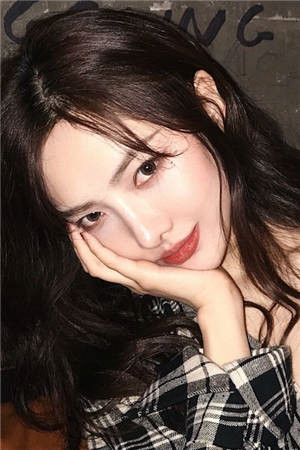 爆款小说栗了个栗《团宠崽崽四岁半》在线阅读