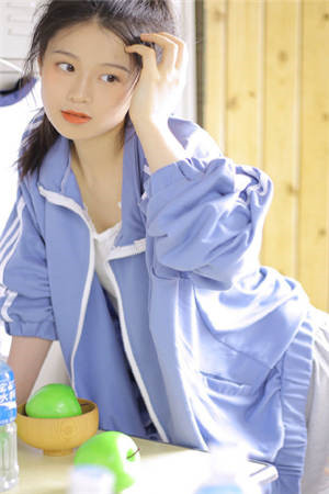 女儿抑郁跳楼后，我重生了