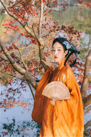 阴美人：我靠大佬抱抱续命