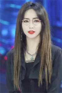 央央何忧（严修柳央央）小说全文-央央何忧目录阅读